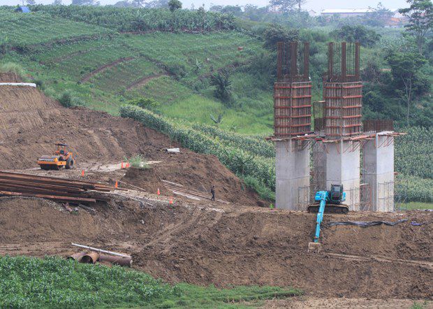 160105163438-jembatan-cireundeu