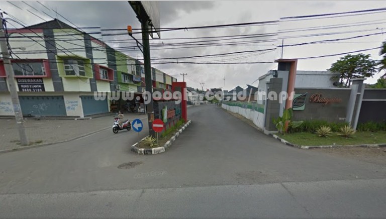 pintu masuk batujajar regency