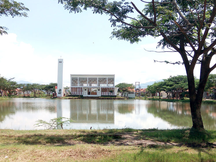 danaudanmasjidGrandRiscon