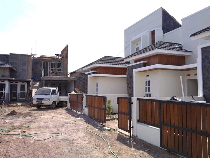 36325461_10204734799966117_3790462432908935168_o