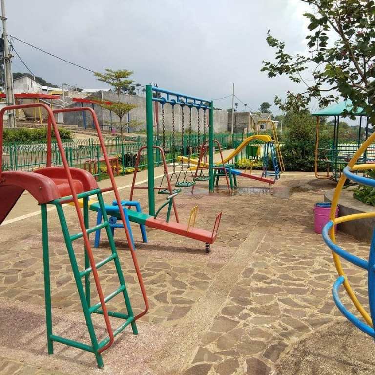 33579868_181319879254391_668960243186663424_n