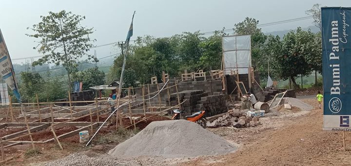 37570483_260165641454461_3721881348609146880_o