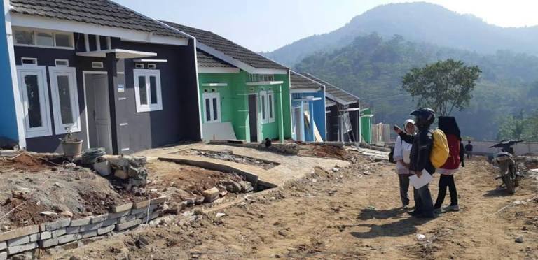 39298716_261945797973157_6323709503585910784_n